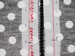 Divide measurement of teeth by 2 and mark this width on the garment side of the seam line.