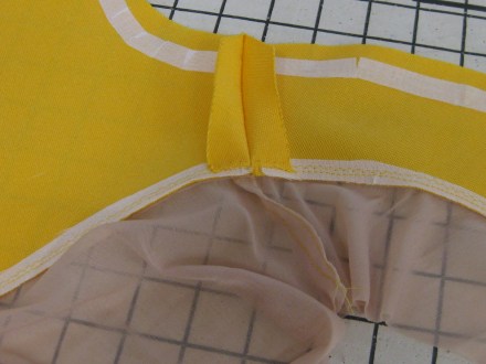 photo-13a-join-shoulder-seams-of-lining-and-garment