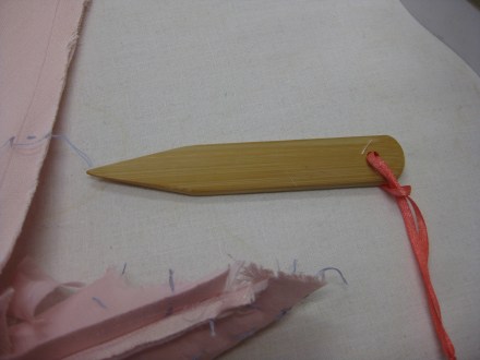 photo-15-bamboo-point-turner-makes-a-useful-small-pressing-surface-to-open-small-seams